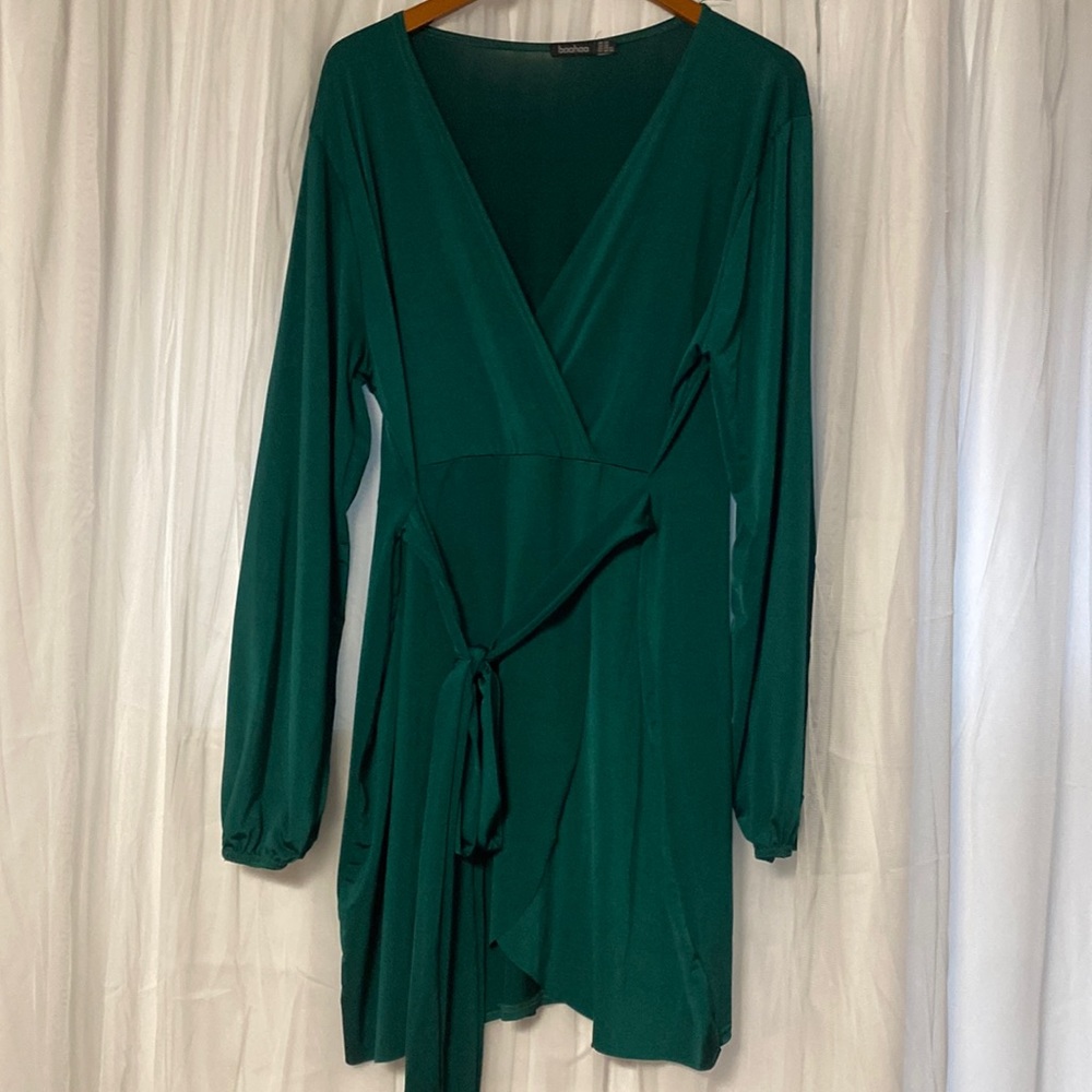 Size 20 silky green dress.